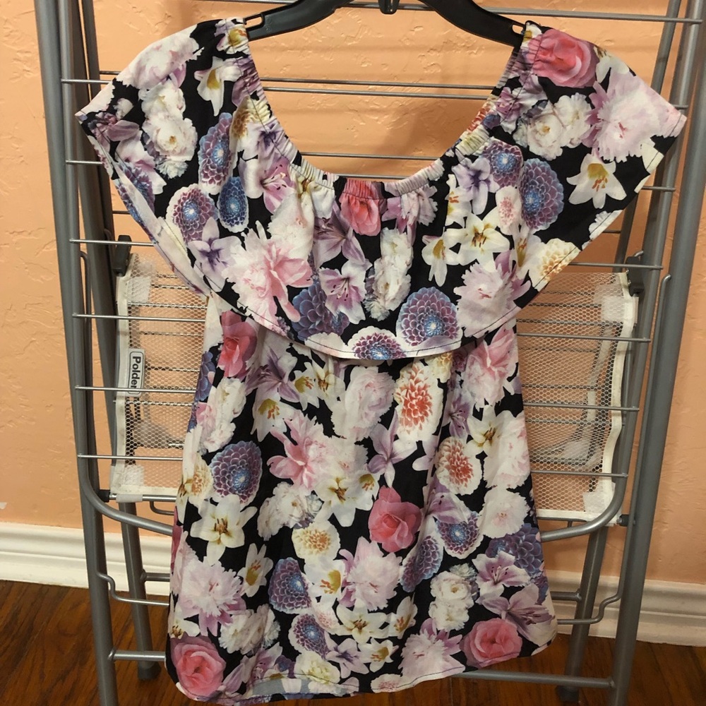 Floral top
